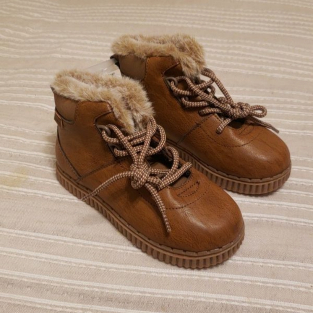 Oshkosh Boots (For Children)